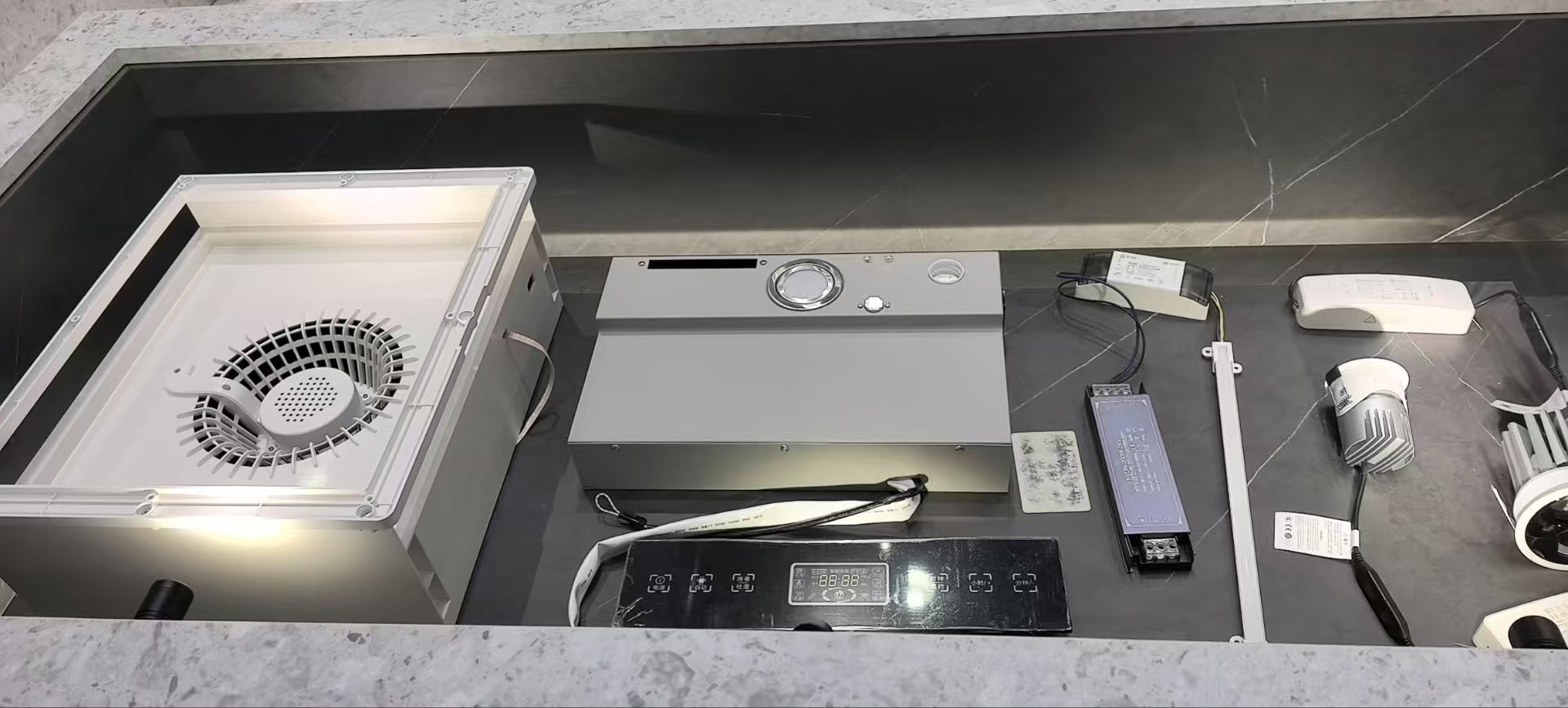 1765435121329.jpg 6.jpg